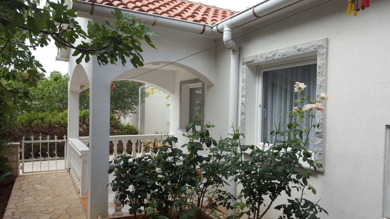 Apartments Marijeta Vir Eksteriør billede