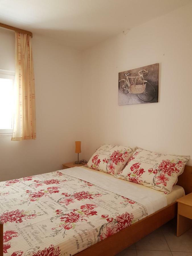 Apartments Marijeta Vir Eksteriør billede