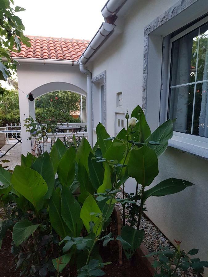 Apartments Marijeta Vir Eksteriør billede